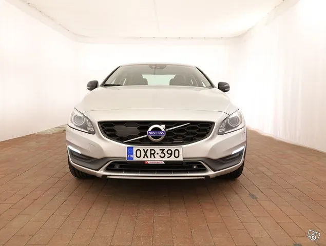 Volvo S60 D4 AWD Summum aut - VOC, Blis, Vetokoukku, Webasto Image 5