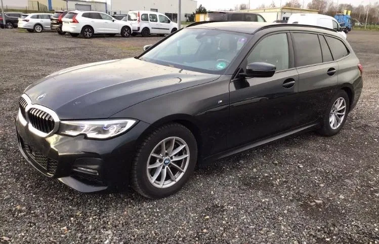 BMW Serie 3 320d 48V Touring Msport Image 2